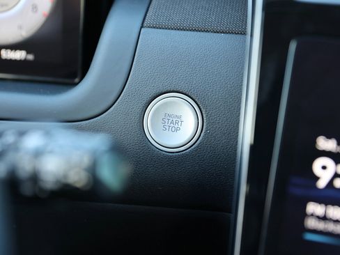 Certified 2022 Hyundai Tucson Limited w/ Cargo Package image 33