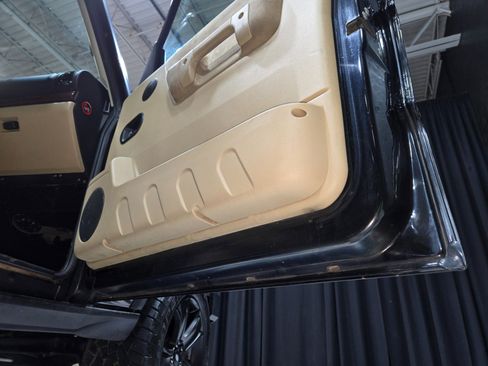 Used 2004 Land Rover Discovery SE image 86