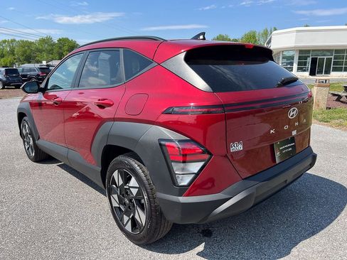 Used 2024 Hyundai Kona SEL FWD image 3