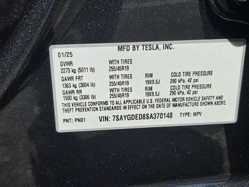 Used 2025 Tesla Model Y Long Range RWD image 33