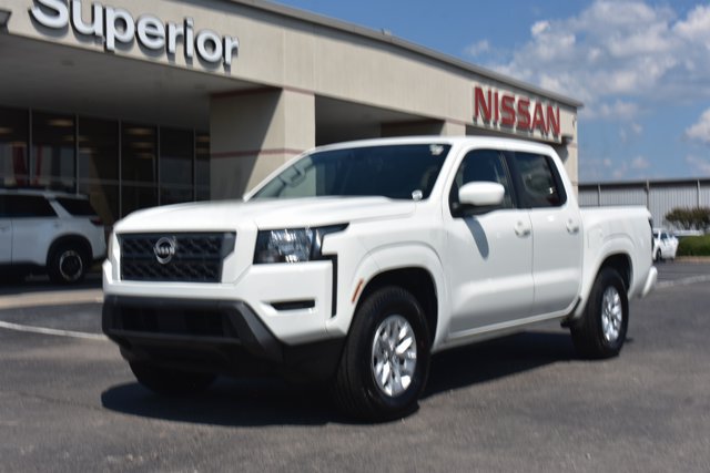 Used 2024 Nissan Frontier SV RWD image 3