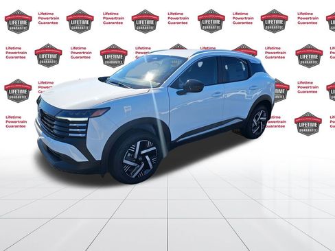 New 2026 Nissan Kicks SV image 1