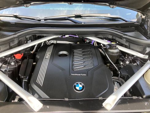 Used 2023 BMW X5 xDrive40i AWD/4WD image 17