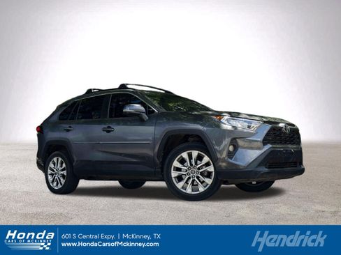 Used 2020 Toyota RAV4 XLE Premium FWD image 1