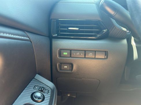 Used 2025 Nissan Sentra SV FWD image 31