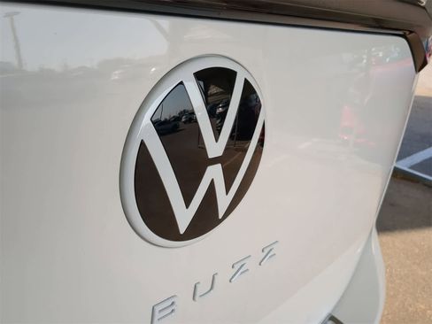 New 2025 Volkswagen ID. Buzz Pro S image 12