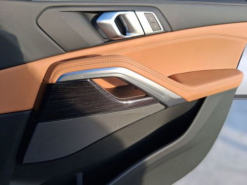 New 2026 BMW X6 xDrive40i w/ Executive Package image 30