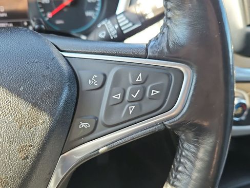 Used 2018 Chevrolet Equinox LT FWD image 23