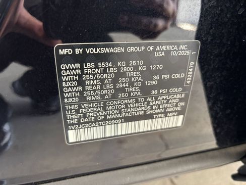 Used 2026 Volkswagen Atlas Cross Sport SE FWD image 31
