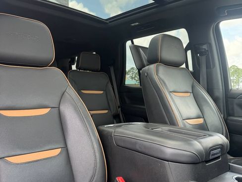 Used 2021 GMC Yukon AT4 w/ Rear Media and Nav Package AWD/4WD image 15