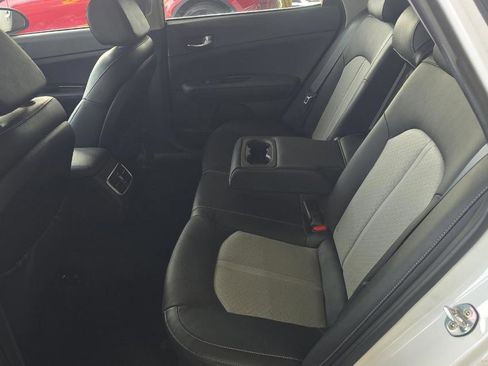 Used 2019 Kia Optima EX image 14