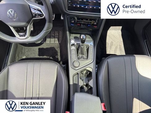 Certified 2024 Volkswagen Tiguan SE R-Line AWD/4WD image 18