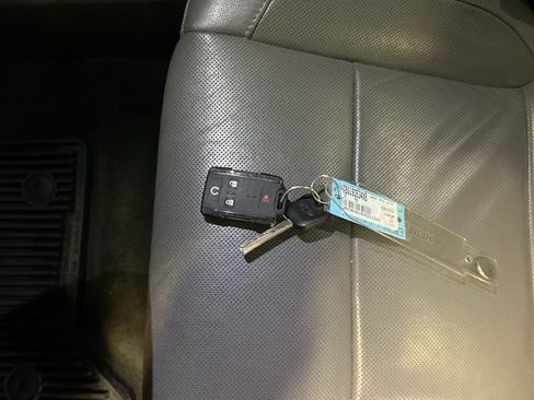 Used 2018 Chevrolet Silverado 1500 LTZ Z71 w/ LTZ Plus Package image 23