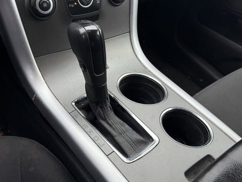 Used 2012 Ford Edge SE image 19