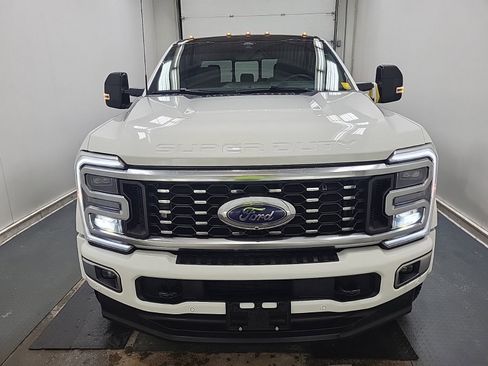 Used 2025 Ford F450 Platinum w/ FX4 Off-Road Package AWD/4WD image 8