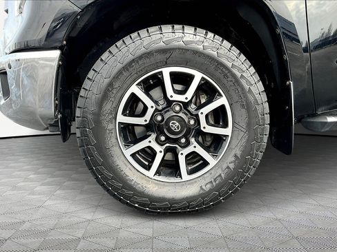 Used 2021 Toyota Tundra Limited w/ Limited Premium Package AWD/4WD image 35