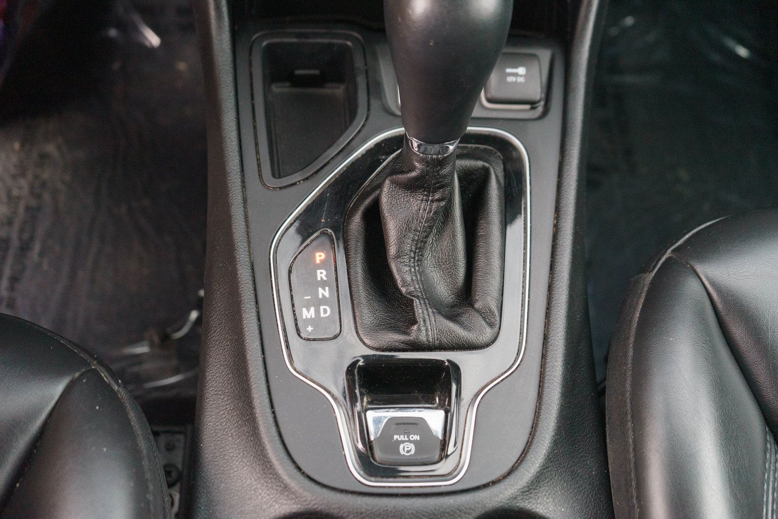 Used 2019 Jeep Cherokee Latitude Plus FWD image 20