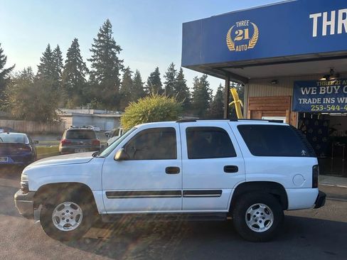Used 2004 Chevrolet Tahoe LS image 3