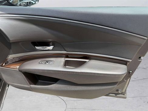 Used 2015 Acura RLX w/ Technology Package FWD image 16
