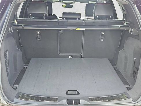 Used 2023 Land Rover Discovery Sport S R-Dynamic image 6