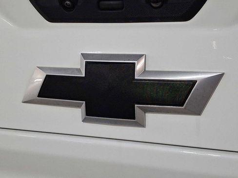 Used 2025 Chevrolet Silverado 2500 ZR2 w/ Technology Package image 30