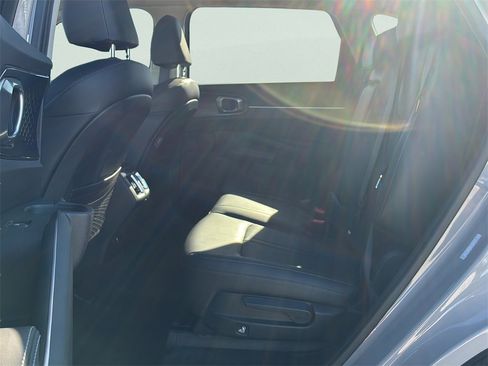 Certified 2025 Kia Sorento S image 22