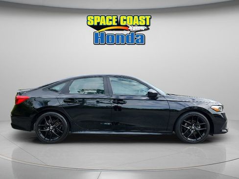 Used 2024 Honda Civic Sport image 2