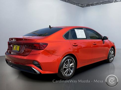 Used 2023 Kia Forte LXS w/ LXS Technology Package FWD image 4