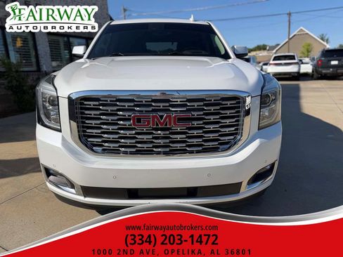 Used 2019 GMC Yukon Denali w/ Denali Ultimate Package RWD image 3
