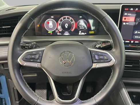 Used 2026 Volkswagen Tiguan SE AWD/4WD image 12