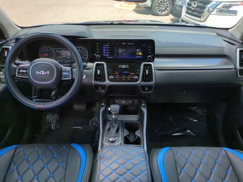 Used 2022 Kia Sorento S image 14