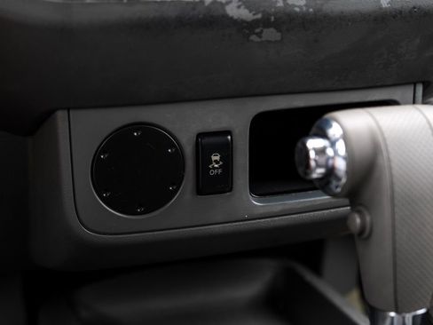 Used 2018 Nissan Frontier SV RWD image 23