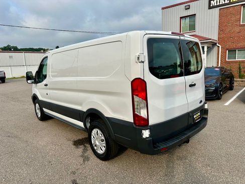 Used 2018 Ford Transit 250 130 Low Roof w/ Exterior Upgrade Package RWD image 7