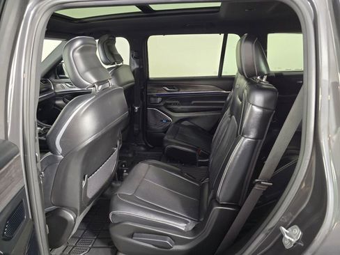 Used 2021 Jeep Grand Cherokee L Overland w/ Luxury Tech Group IV image 42