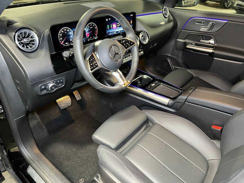 Used 2025 Mercedes-Benz GLA 250 4MATIC image 21