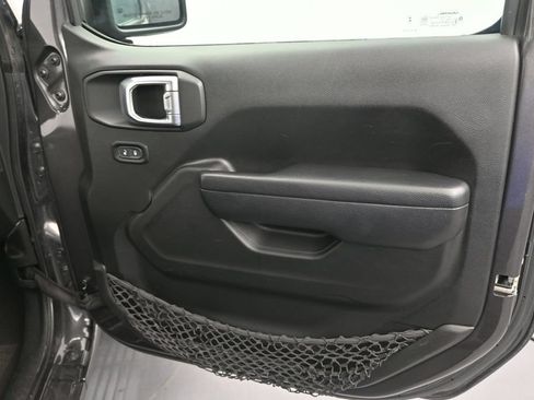 Used 2024 Jeep Wrangler Unlimited Sport AWD/4WD image 15