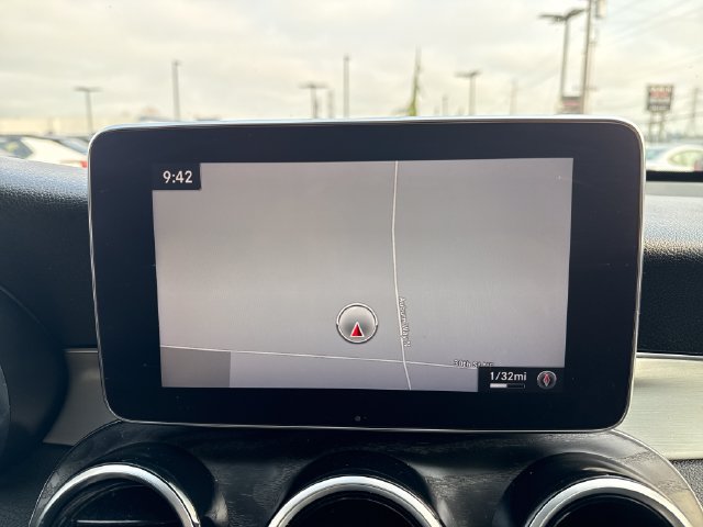 Used 2019 Mercedes-Benz GLC 300 4MATIC image 23
