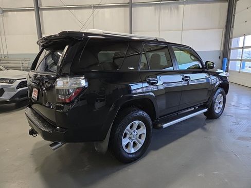Used 2015 Toyota 4Runner SR5 Premium image 7