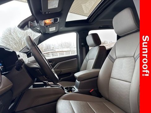 Used 2024 Chevrolet Colorado ZR2 w/ ZR2 Convenience Package III image 16