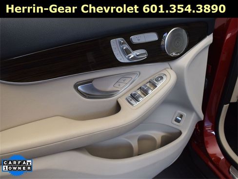 Used 2021 Mercedes-Benz GLC 300 image 11