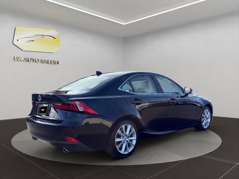 Used 2016 Lexus IS 300 AWD w/ Premium Package image 7