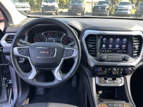 Certified 2023 GMC Acadia SLE w/ Driver Convenience Package image 18
