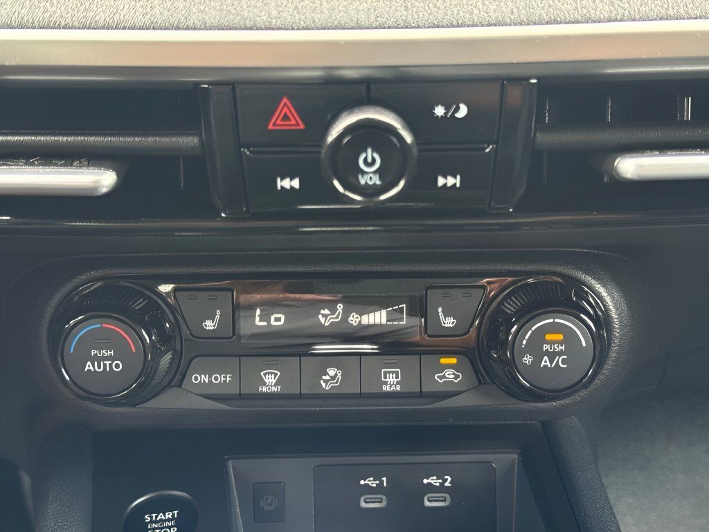 Used 2026 Nissan Kicks SV w/ SV Premium Package FWD image 16