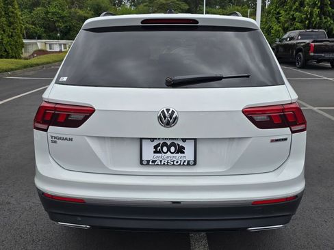 Used 2020 Volkswagen Tiguan SE image 5