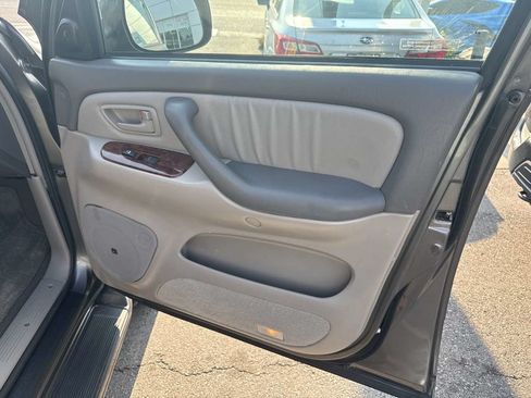 Used 2005 Toyota Sequoia Limited AWD/4WD image 24
