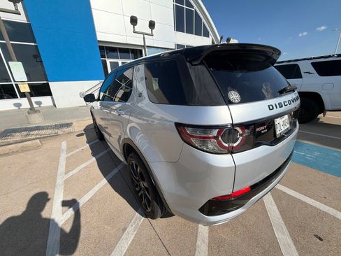 Used 2018 Land Rover Discovery Sport HSE AWD/4WD image 3