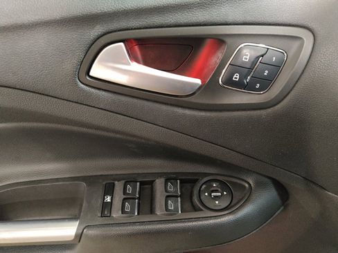 Used 2016 Ford Escape Titanium image 27