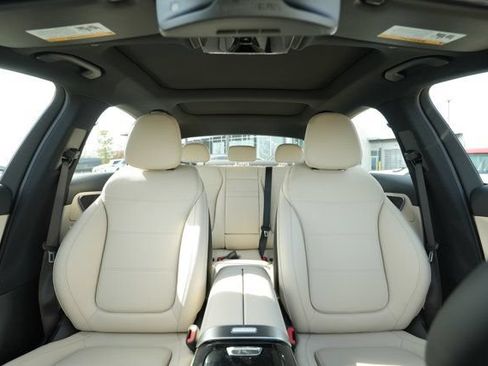 Used 2026 Mercedes-Benz C 300 4MATIC Sedan image 31