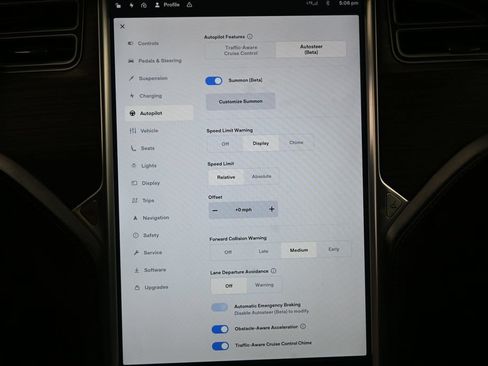 Used 2016 Tesla Model X 75D AWD/4WD image 28