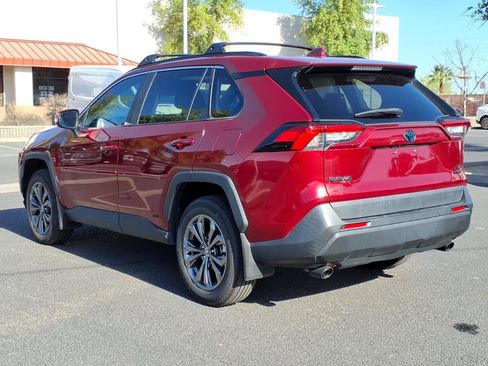 Used 2022 Toyota RAV4 XLE Premium AWD/4WD image 3